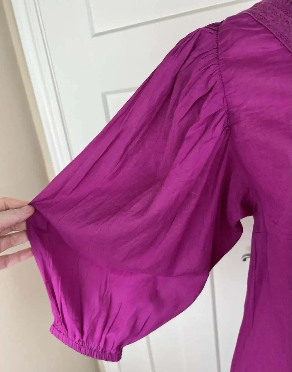 Farm Rio Anthropologie NWT Small Magenta Cotton Lace Balloon Sleeve Blouse